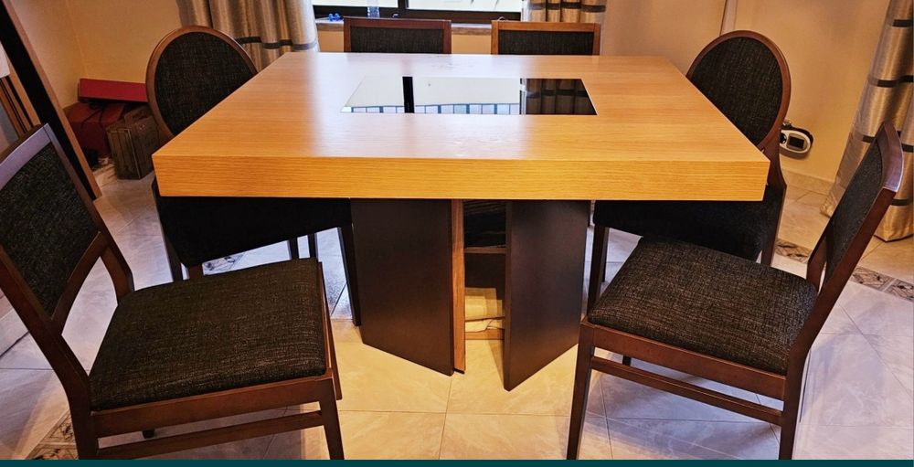 Mesa sala jantar e 6 cadeiras carvalho e wengue nova