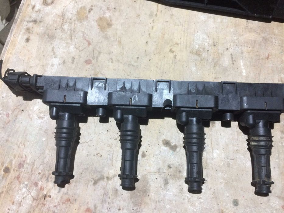 Катушка запалювання Opel 1,2 0221503015