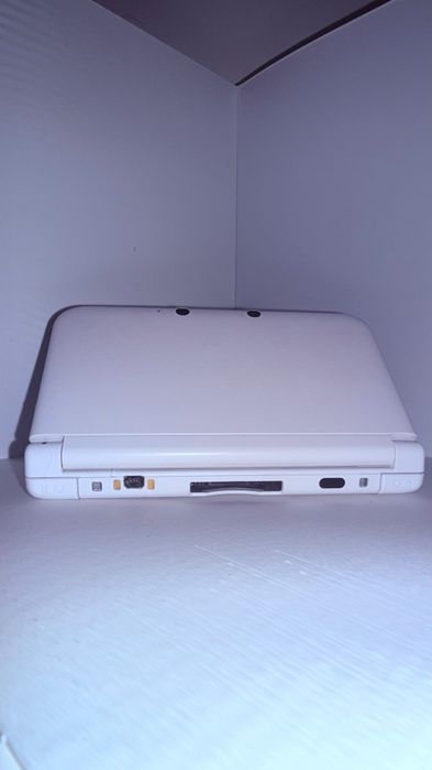 Nintendo 3DS XL Branca - como nova + Cópia Digital de Mario Kart 7