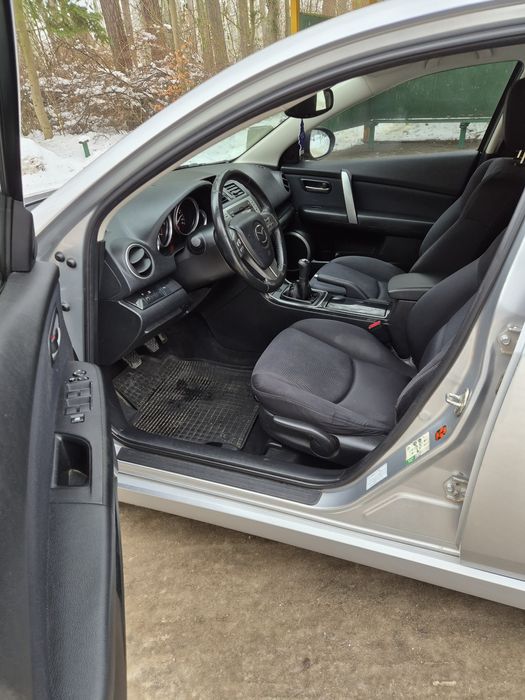 Sprzedam Mazdę 6 kombi 2litrowy