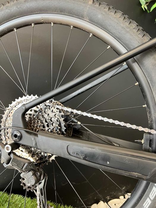 Rower elektryczny CUBE REACTION HYBRID ONE 800 rozmiar L