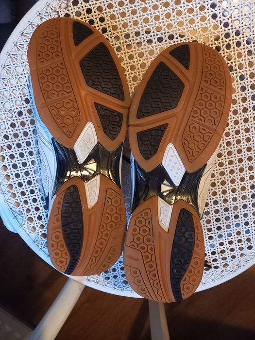 Buty sportowe halówki rozm. 43