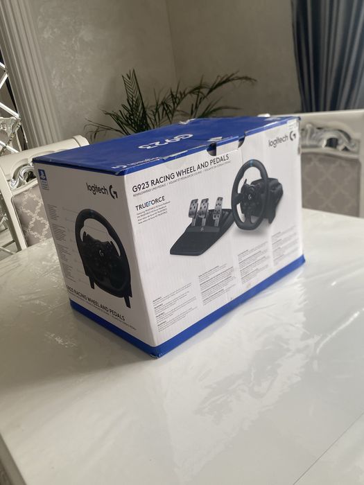 Продаю руль logitech g923 б/у