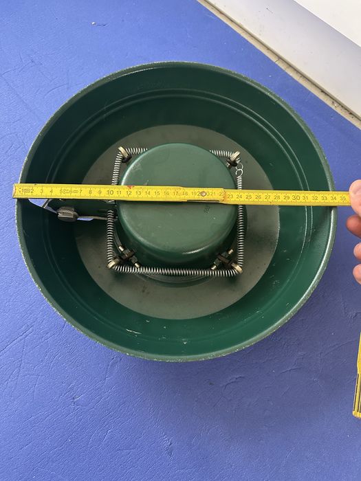 Підставка для під ялинки самозатискна вироблена в Німеччині