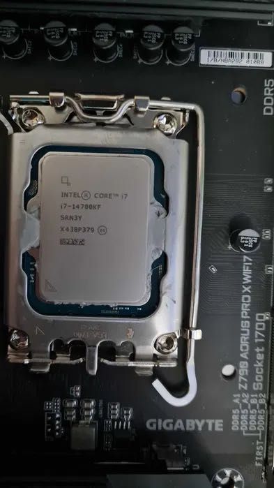 Intel I7 14700kf