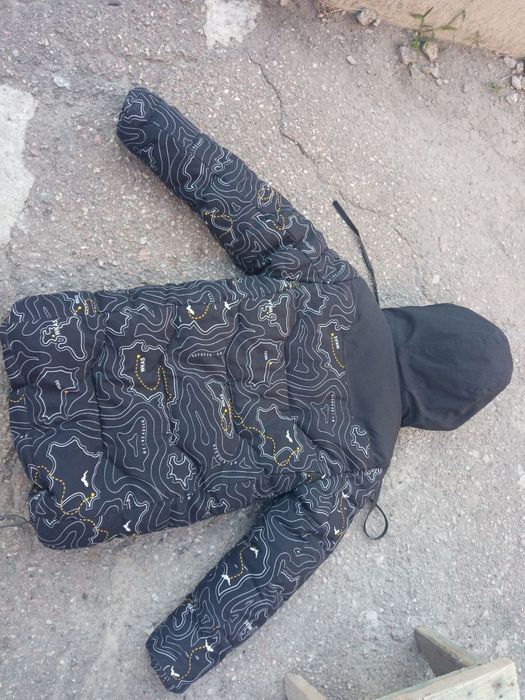 Зимова куртка пуховик