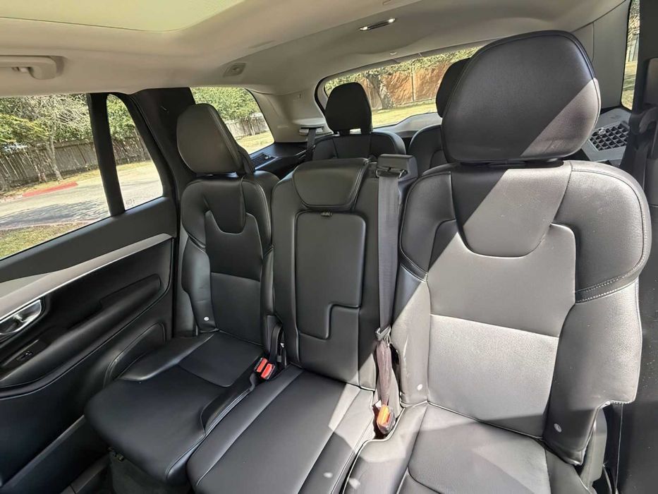 Volvo XC90 B5      2022