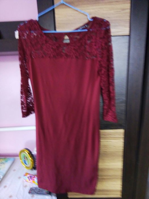 Плаття нове вишневого кольору