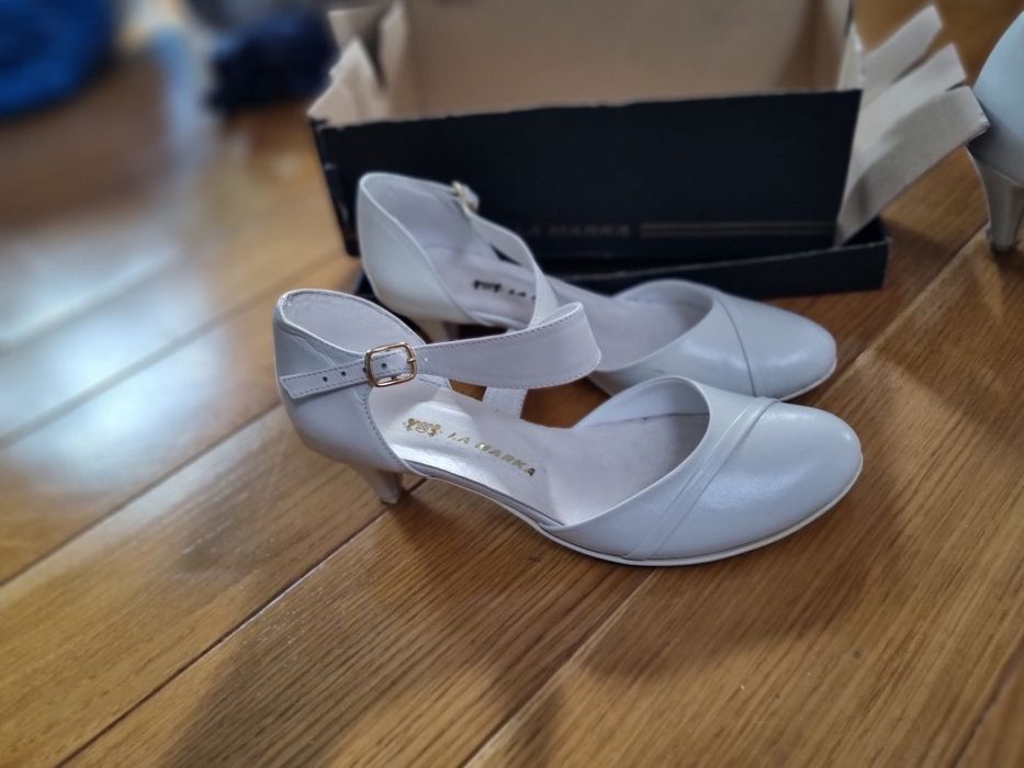 Buty ślubne la marka rozmiar 37 nieużywane ( były jako zapasowe )