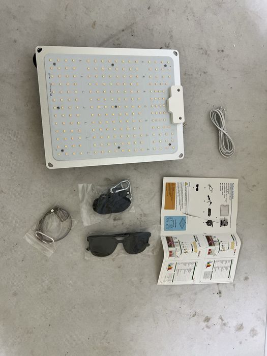 Panel LED Grow Light 100W pelne spektrum zestaw