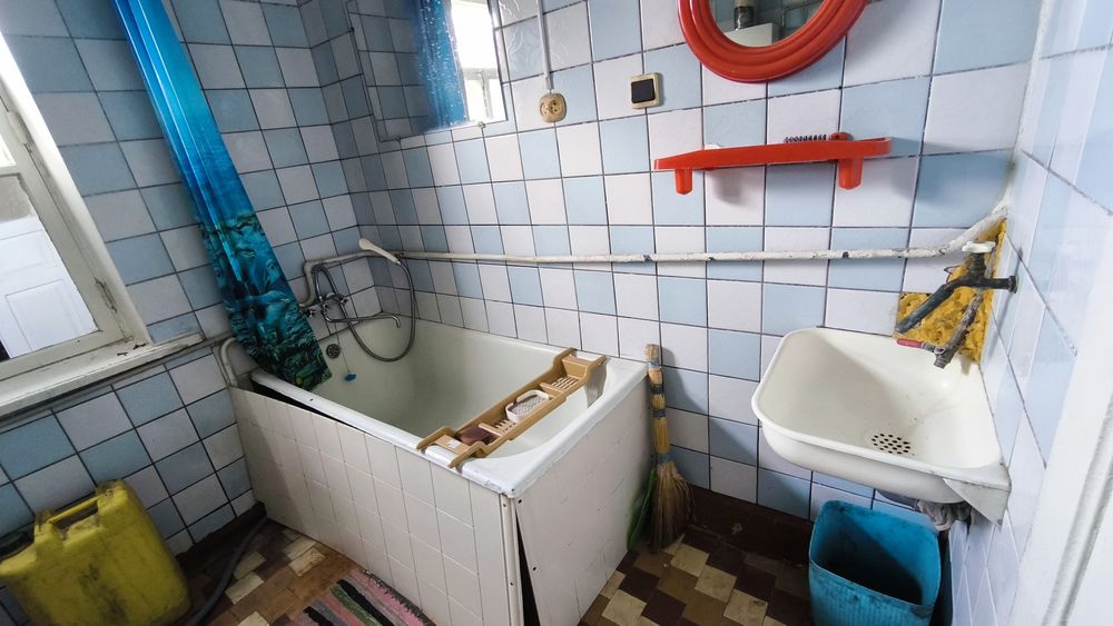 Продам добротний цегляний будинок,  Мирний