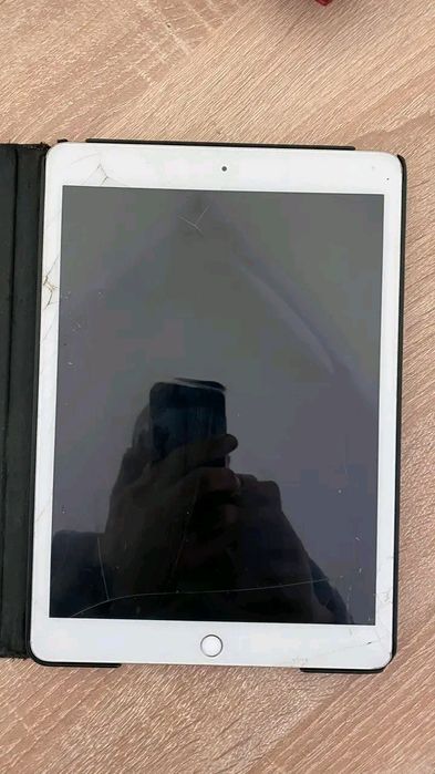 Продам iPad сьомого покоління на 128