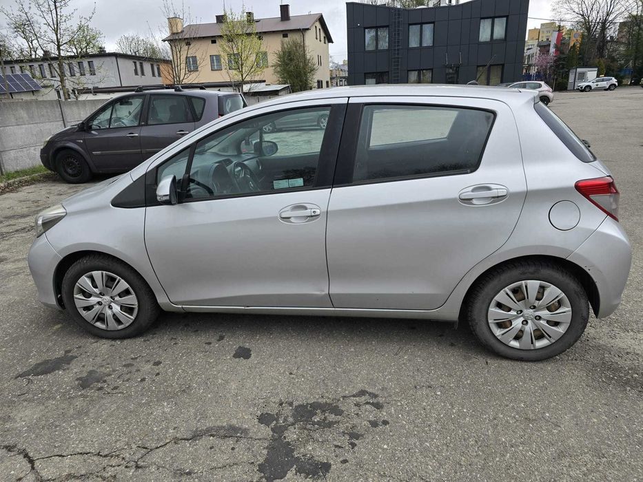 Toyota Yaris 1,4 benzyna Salon Polska