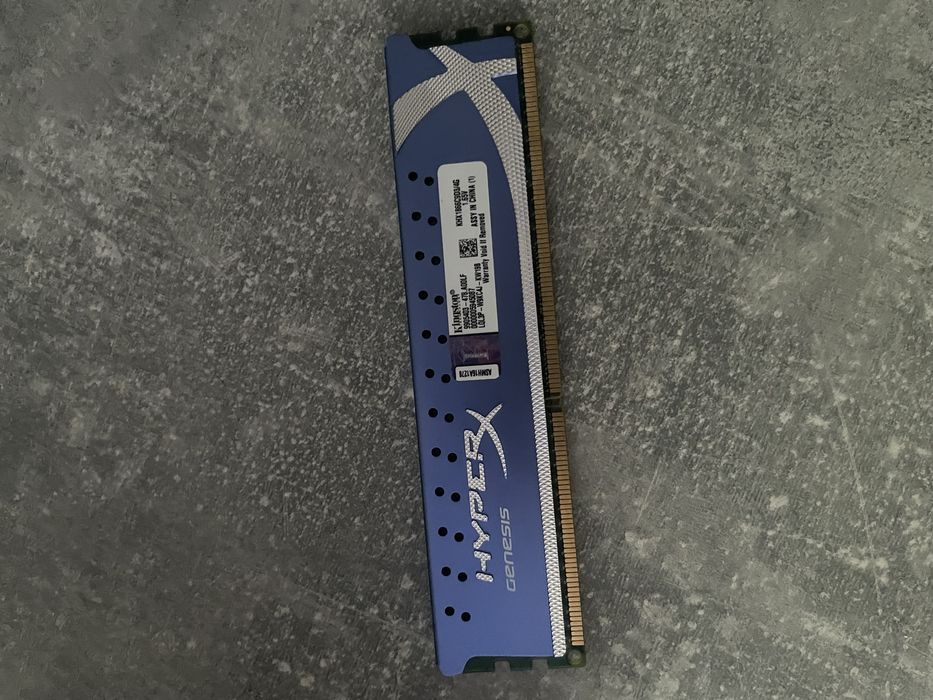 продам озу від hyper x на 4 гб
