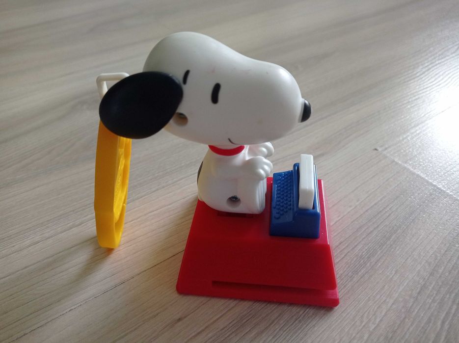 Figurka McDonalds 2016 Snoopy, zabawka