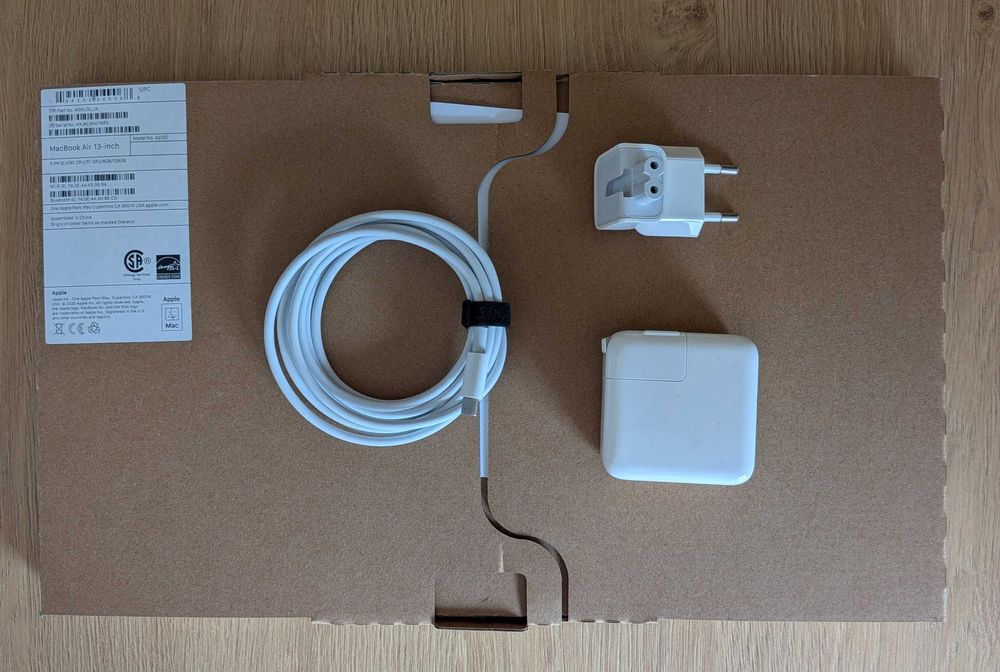 Apple Macbook air M1