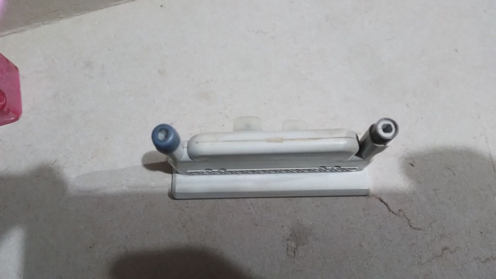 Приспособления ссср для одевания нитки в иголку