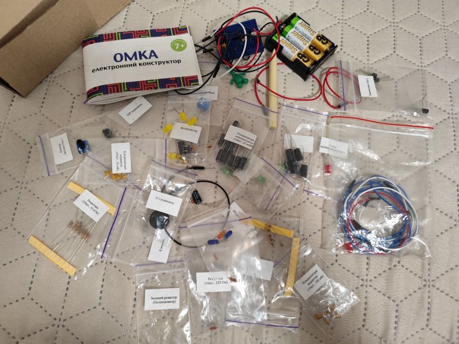 Електронний конструктор Омка