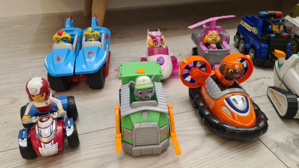 Duży zestaw pojazdów i figurek Psi Patrol
