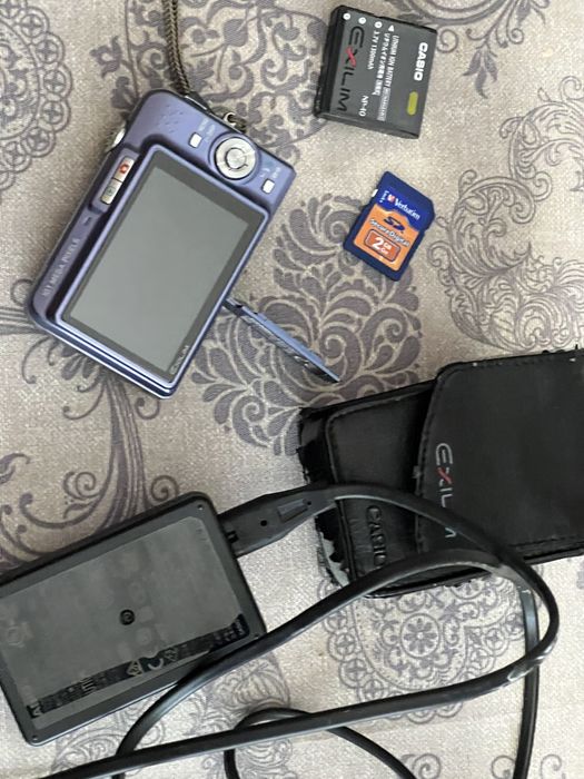 Cacasio Exilim 10.1 MP64739235679745122