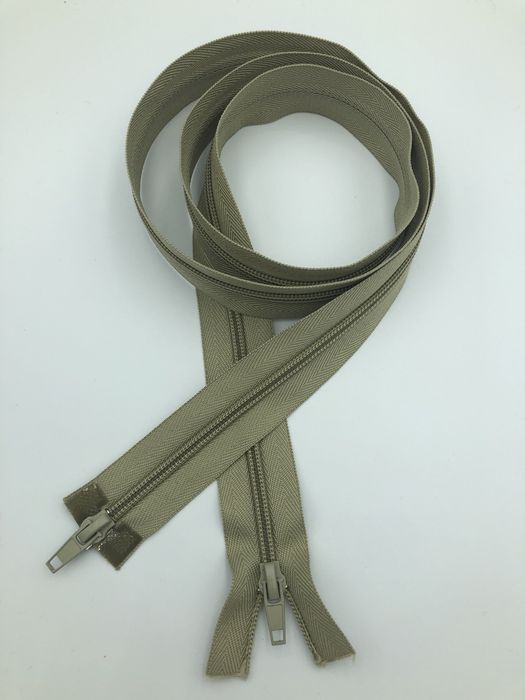 Zamek dwustronny rozdzielczy groszkowy 120 cm.