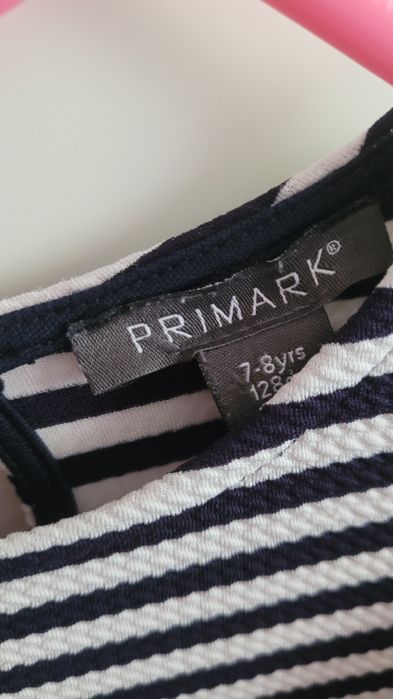 Sukienka w paski plus zakiet zlotu reserved 128