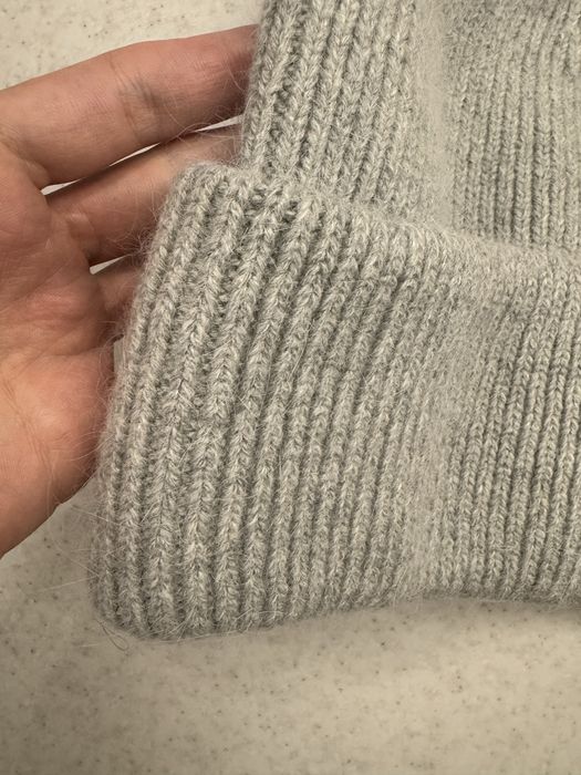 Zimowa ciepla czapka damska szara uniwersalna