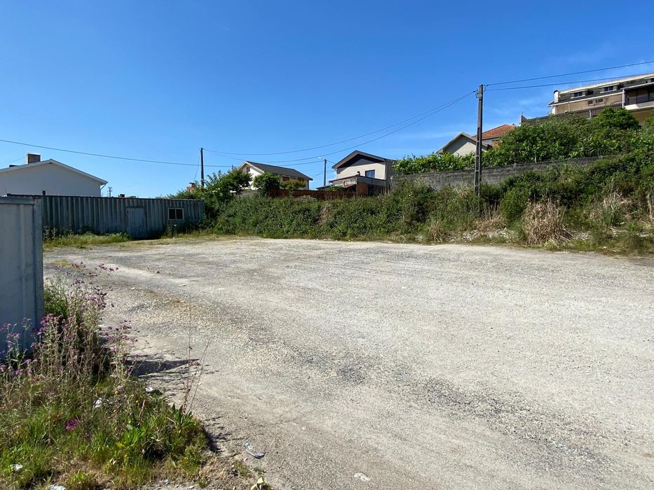 Armazém com terreno de 11925m2