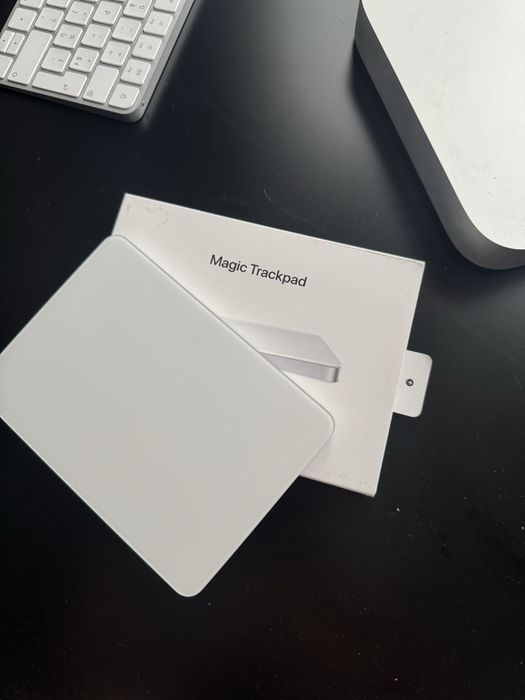 Mac Mini M2 Pro 16GB / 512GB + klawiatura i nowy gładzik