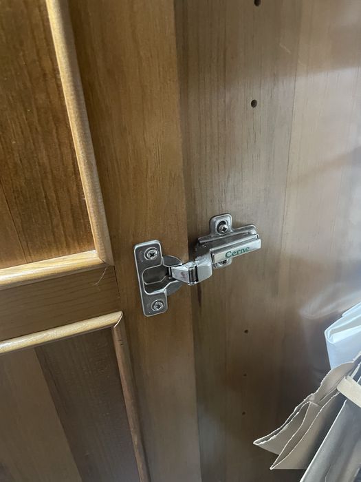 Roupeiro / Guarda Fatos 3 Portas Cerne - Madeira Maciça