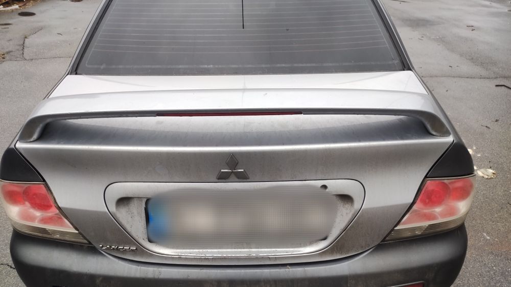Крышка багажника Lancer 9