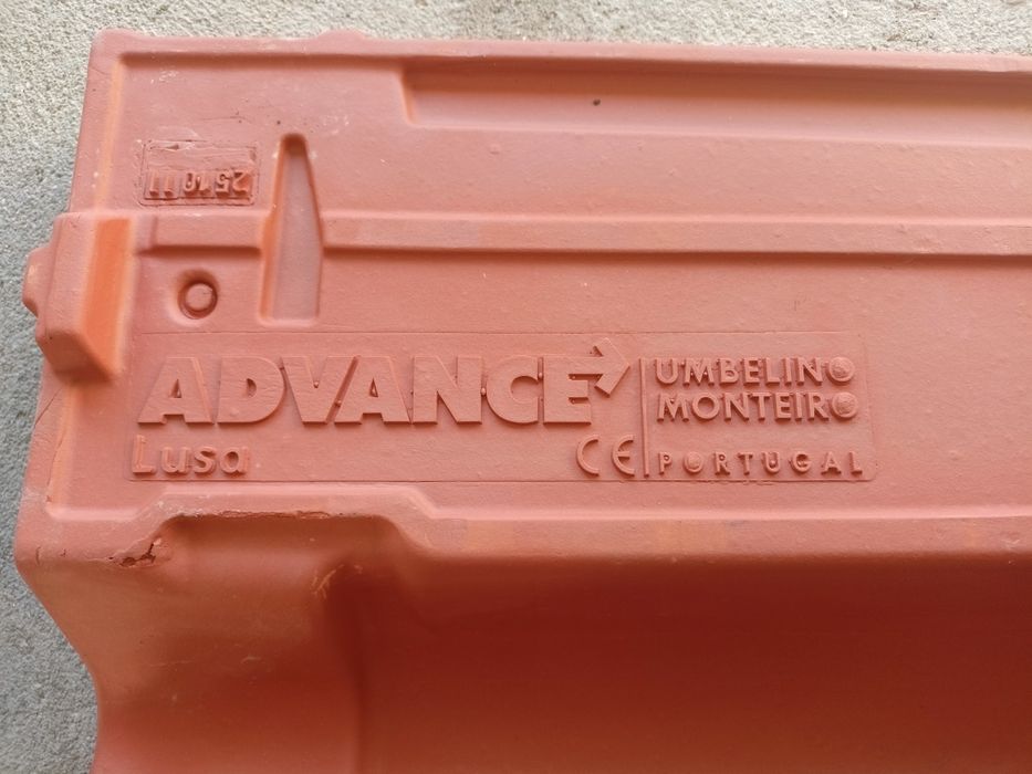 Telha lusa Advance Umbelino Monteiro