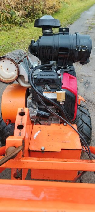 Dosko karczownica hydrauliczna frezarka do pni honda 2018r