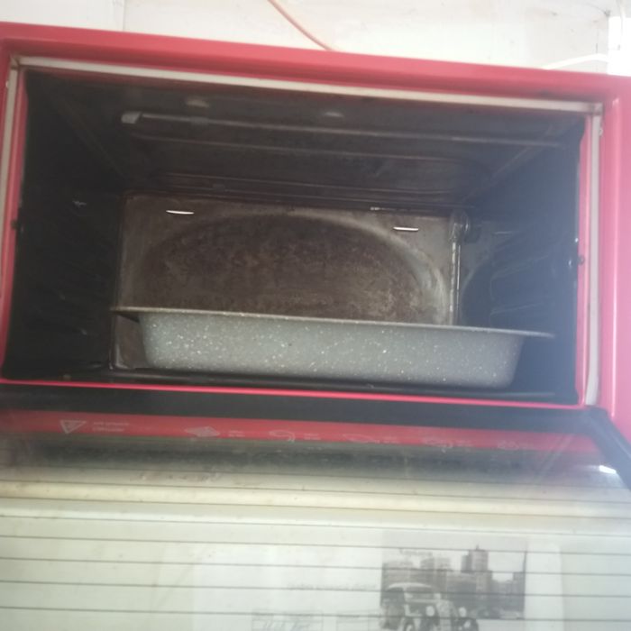 Продам  просторную духовку
