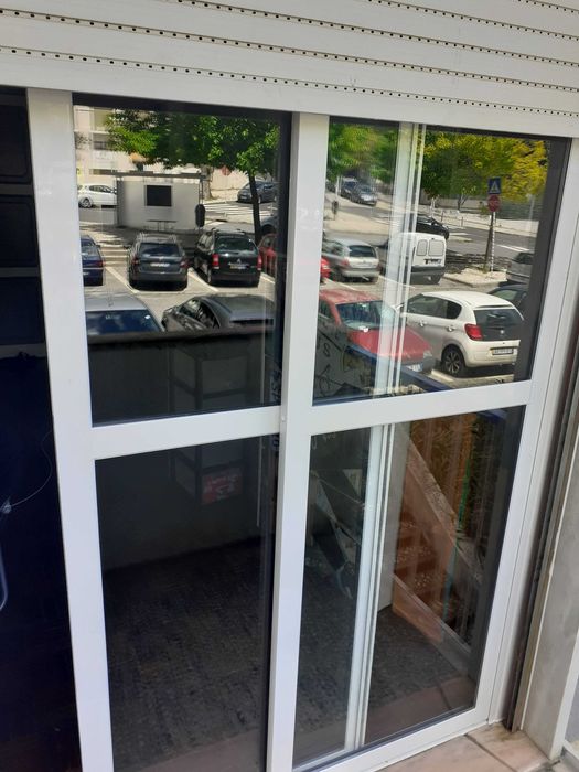 Reparação de Estores/Caixilharia em Alumínio e PVC.