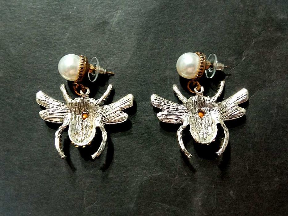 Brincos Mosca Com Pedras