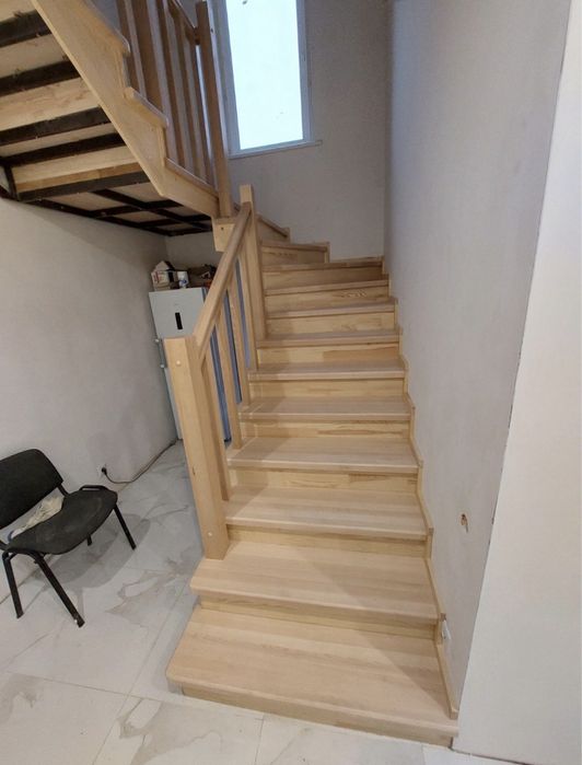 Ступени, сходинки , підсходинки , подступени , меблевий щит