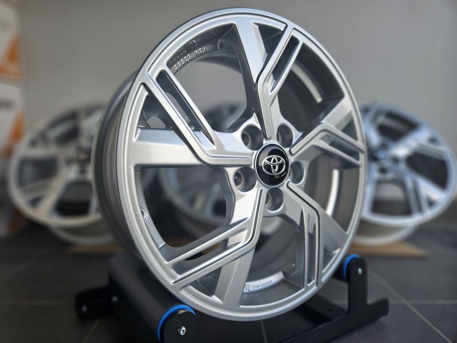 Toyota Yaris IV 16 " Nowe 5x100 Prius Felgi Alufelgi