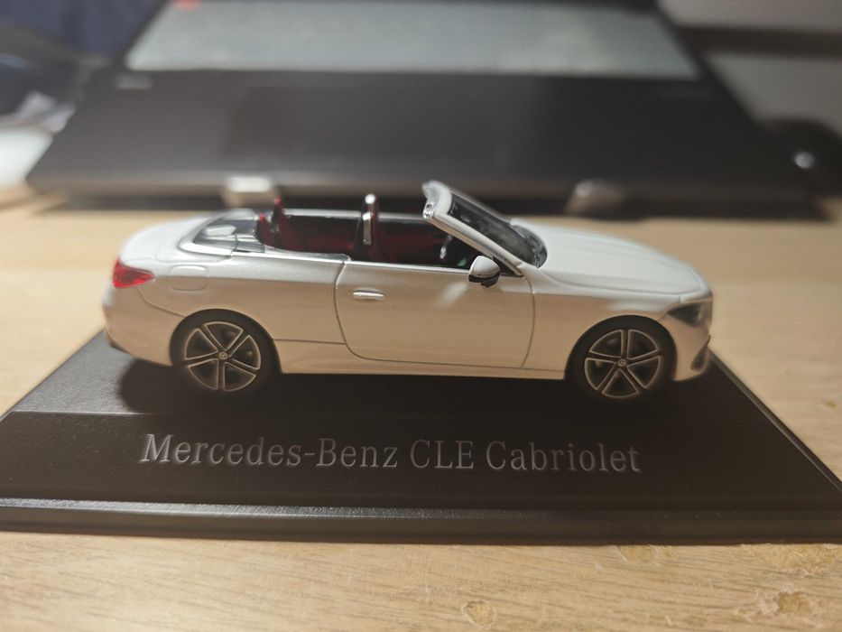 1/43 Miniatura Mercedes benz CLE Cabrio