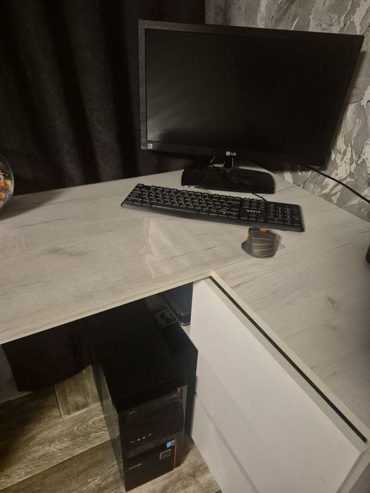 Продам  монітори