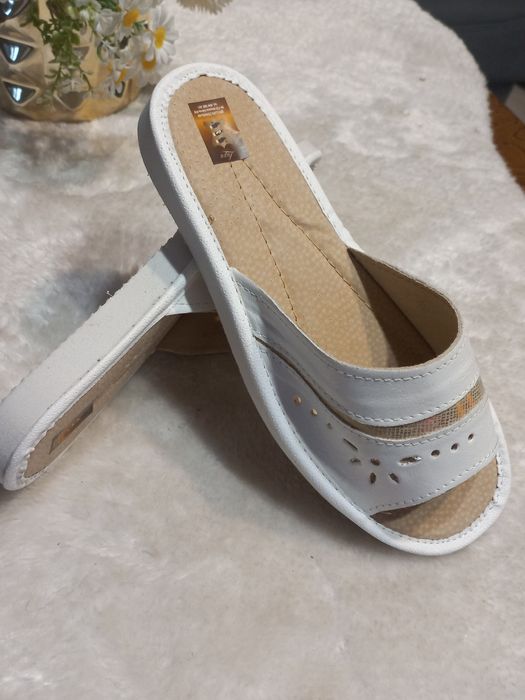 Skórzane pantofle damskie, rozmiar 41