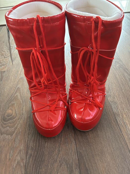 Moon Boot czerwone 35-38