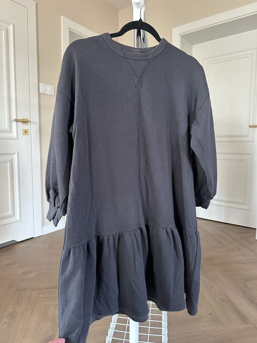 Sukienka dresowa falbana falbanka oversize