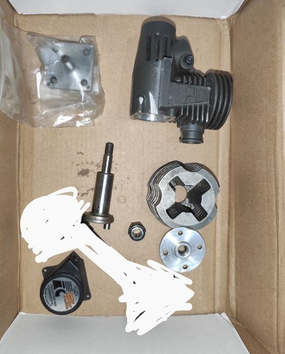 Vendo peças RC motor , carburadores, peças p/motores (RB, Novarossi)