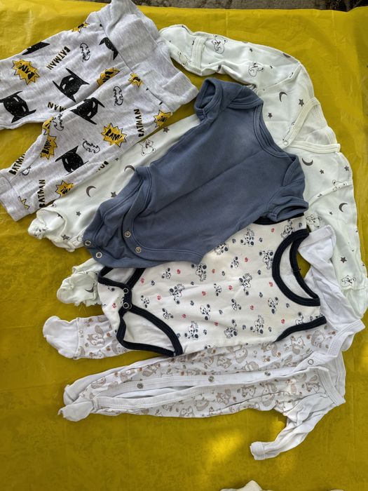 Вещи для новорожденных от 0-6мес по 10грн вещи в роддом