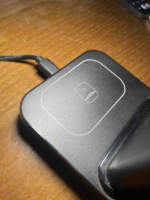 Relógio com  3 carregadores Wireless Charger