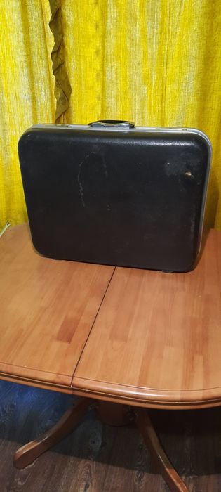 Чемодан - дипломат. 400грн. .