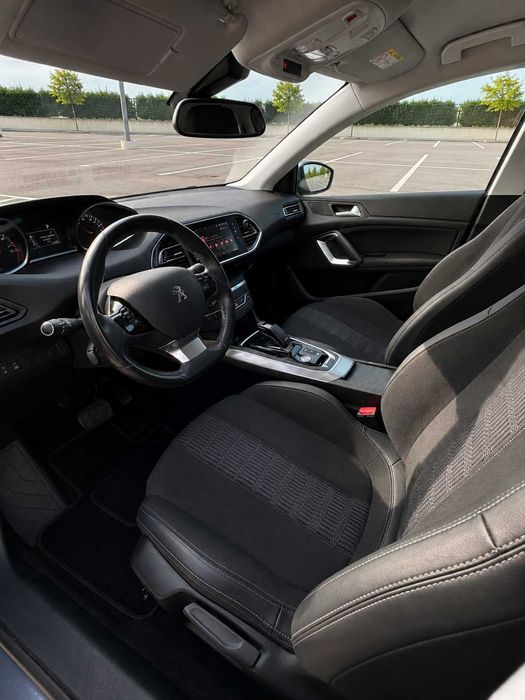 Peugeot 308 PureTech 130 Allure Pack EAT8