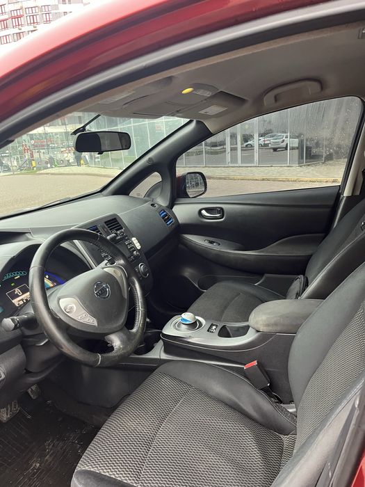 Продам Nisan leaf !