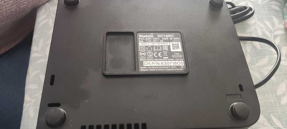 Makita DC18RC LXT Carregador Inteligente e Rápido
